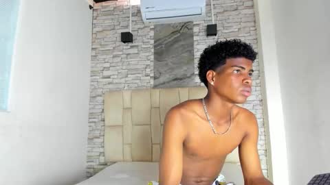 XAVI online show from November 15, 2025, 8:05 pm