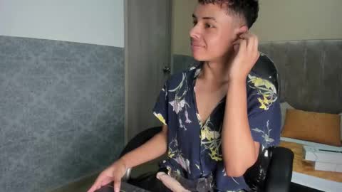 xavier fox   online show from February 25, 2026, 9:02 pm