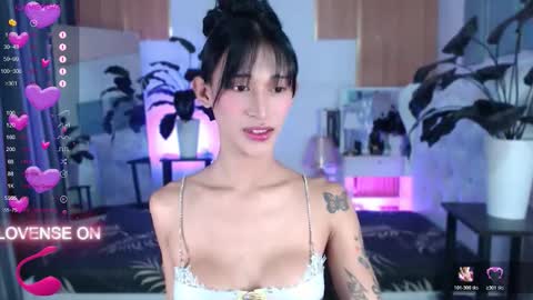 I LOVEE TO TRAVEL AROUND THE WORLD online show from October 20, 2025, 12:27 pm