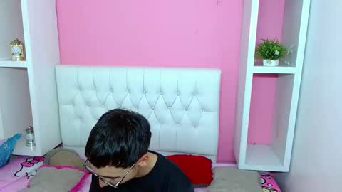 xcoupleplayxx online show from May 20, 2026, 3:02 am