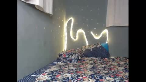 xcreamypussy online show from February 24, 2025, 7:33 am