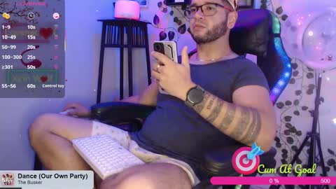 Xein Independent Model online show from October 13, 2025, 2:33 am