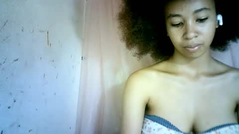 xenna610827 online show from February 18, 2025, 12:49 pm