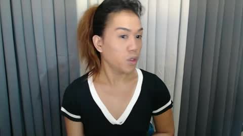 GWEN THOMPSON .......   online show from December 14, 2024, 10:39 pm