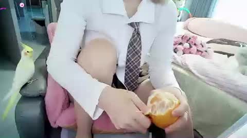 xiaoyu online show from November 16, 2025, 5:02 am