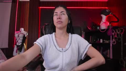 XiaQueen   I M online show from November 28, 2025, 11:35 am