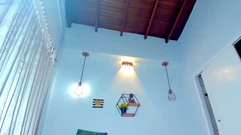 tifanny  online show from February 26, 2025, 6:54 pm