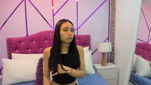 Snapshot of ximena_vasquez8 chatting on February 18, 2025, 9:32 am Xime  online show from February 18, 2025, 9:32 am