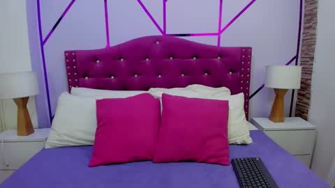 Snapshot of ximena_vasquez8 chatting on March 9, 2025, 3:11 am Xime  online show from March 9, 2025, 3:11 am