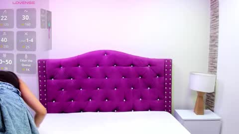 Snapshot of ximena_vasquez8 chatting on September 14, 2025, 7:57 pm Xime  online show from September 14, 2025, 7:57 pm