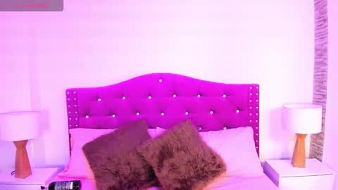 Snapshot of ximena_vasquez8 chatting on September 21, 2025, 2:57 am Xime  online show from September 21, 2025, 2:57 am
