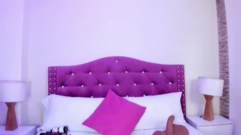 Snapshot of ximena_vasquez8 chatting on October 20, 2025, 3:29 am Xime  online show from October 20, 2025, 3:29 am