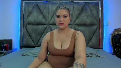 Snapshot of ximenarusso chatting on December 30, 2024, 3:14 am online show from December 30, 2024, 3:14 am