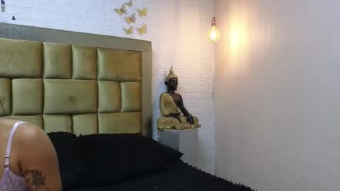 Snapshot of ximenawilliamss chatting on February 22, 2026, 12:23 am ximena online show from February 22, 2026, 12:23 am