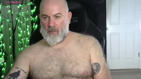 Snapshot of xjohnniex77 chatting on February 26, 2026, 2:43 am MrSlowBurn77 online show from February 26, 2026, 2:43 am