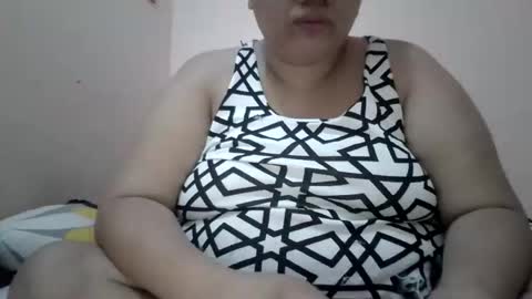 xjuicytits online show from May 26, 2026, 11:34 pm