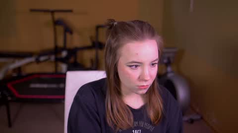 Snapshot of xlanabunny chatting on December 7, 2024, 10:45 am xlanabunny online show from December 7, 2024, 10:45 am