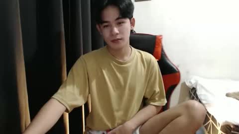 MIKAEL online show from November 4, 2025, 8:57 am