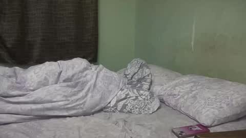 Luna online show from February 24, 2026, 2:31 am