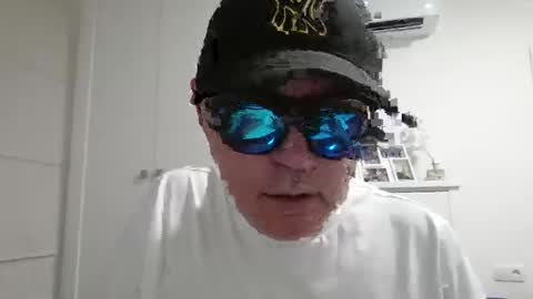 xman4you69 online show from February 17, 2026, 12:51 am