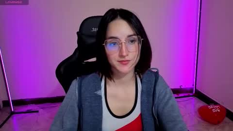 Snapshot of xmialozanoxx chatting on September 30, 2025, 8:19 am MiaLozano online show from September 30, 2025, 8:19 am