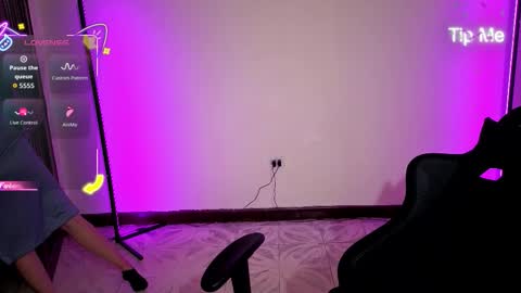 Snapshot of xmialozanoxx chatting on October 5, 2025, 9:18 am MiaLozano online show from October 5, 2025, 9:18 am