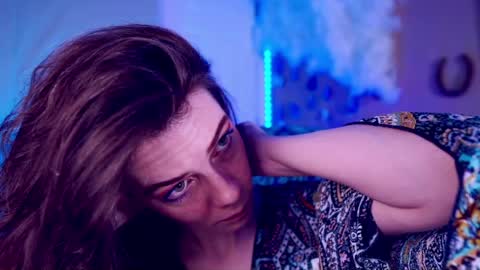 Bella Bondai online show from April 4, 2026, 12:09 am