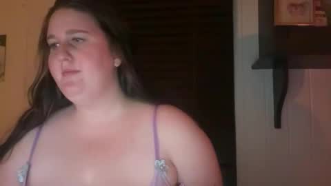 xopeachybaby online show from March 22, 2026, 4:16 am