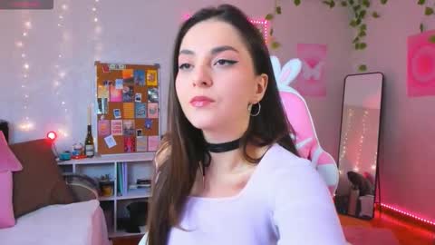 lunaria online show from November 9, 2025, 3:16 am