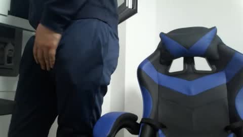 Snapshot of xoxopum chatting on January 9, 2026, 6:42 pm xoxopum online show from January 9, 2026, 6:42 pm