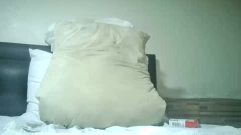 Snapshot of xposed_edger chatting on April 30, 2026, 10:47 pm xposed_edger online show from April 30, 2026, 10:47 pm