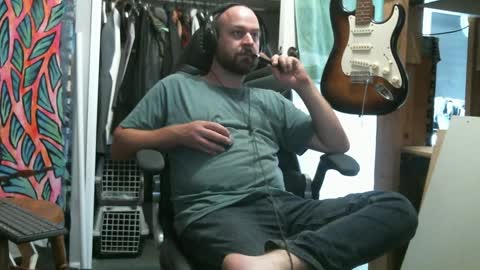 Red online show from December 8, 2024, 2:28 am