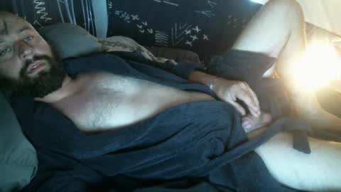 Red online show from February 16, 2025, 6:43 pm