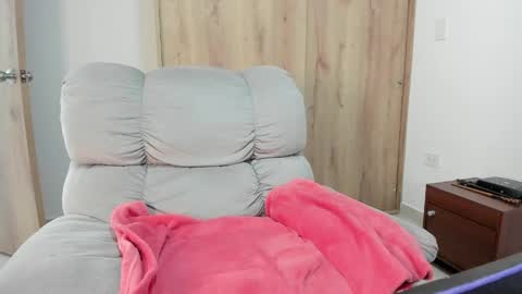 Hellen Sofia instagram hellen5546 online show from May 27, 2026, 8:06 pm