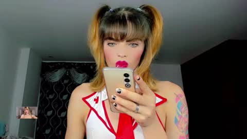 Snapshot of xthesexyboyx chatting on October 17, 2025, 8:28 am Femboy Exotic online show from October 17, 2025, 8:28 am
