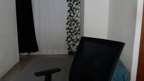 Snapshot of xtranherr chatting on December 20, 2024, 3:03 am xtranherr online show from December 20, 2024, 3:03 am