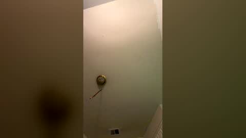 xundera online show from April 13, 2026, 9:04 am