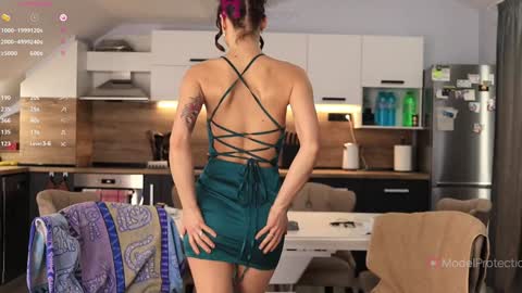 FrancyStepmom and YStepson    INTERESTED IN A GIRL-GIRL COLLABORATION  TEXT ME HERE  or INSTAGRAM online show from February 5, 2026, 11:48 am