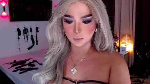K E L L Y online show from July 17, 2026, 6:53 am