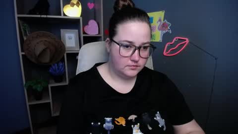 xx daniella xx online show from May 16, 2026, 7:05 am