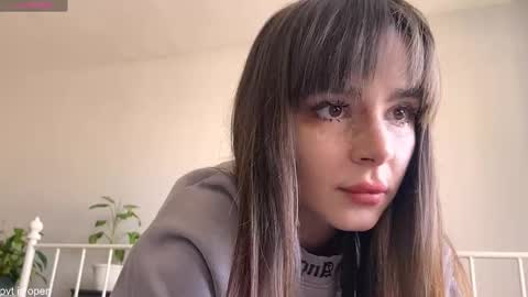 Lily online show from March 6, 2026, 12:01 pm