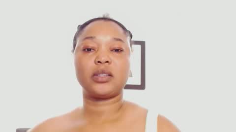 Xxamor online show from November 11, 2025, 5:13 pm