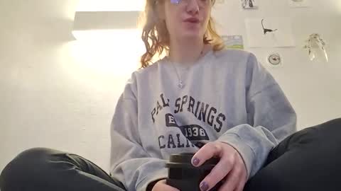 xxmariebliss online show from February 15, 2026, 3:42 pm