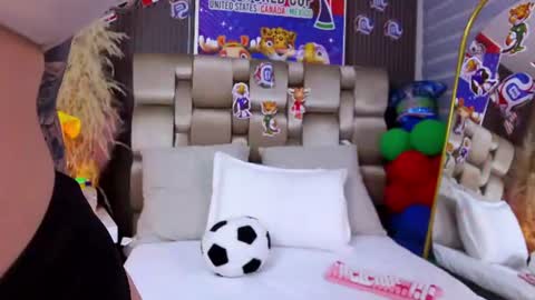 Milena online show from July 9, 2026, 12:20 pm