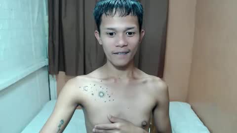 xxronnie online show from April 12, 2026, 5:45 am