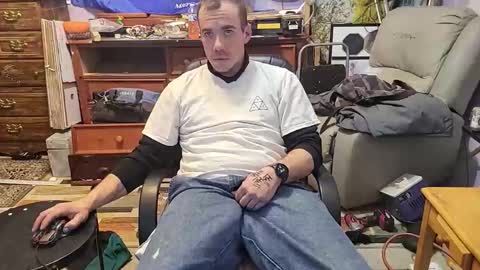 Snapshot of xxscubastevexxx chatting on February 2, 2026, 5:50 am xxScubaStevexx online show from February 2, 2026, 5:50 am