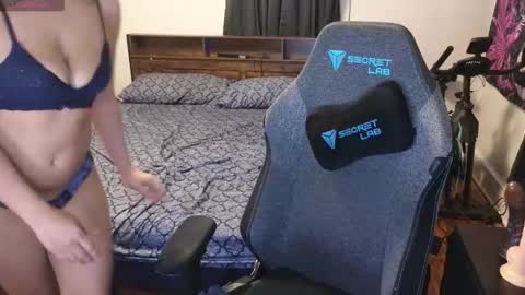 xxsexymami online show from March 8, 2026, 4:38 am