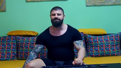 Xtream Leonard online show from February 4, 2025, 4:18 pm