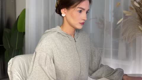 xxx_leila online show from March 31, 2026, 9:10 am