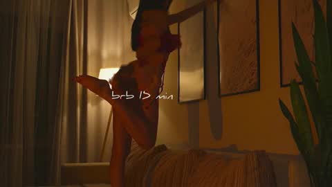 Molly online show from February 9, 2026, 12:42 pm